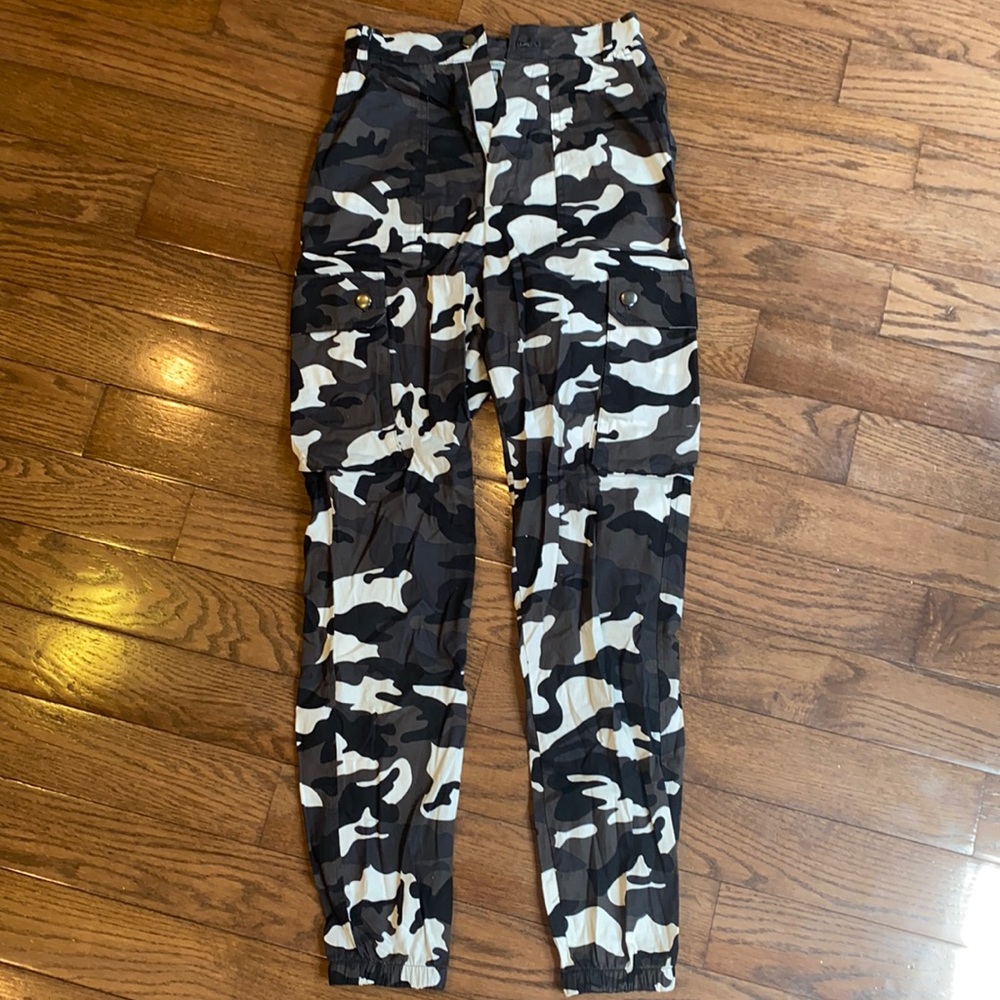 High waisted camo cargo pants